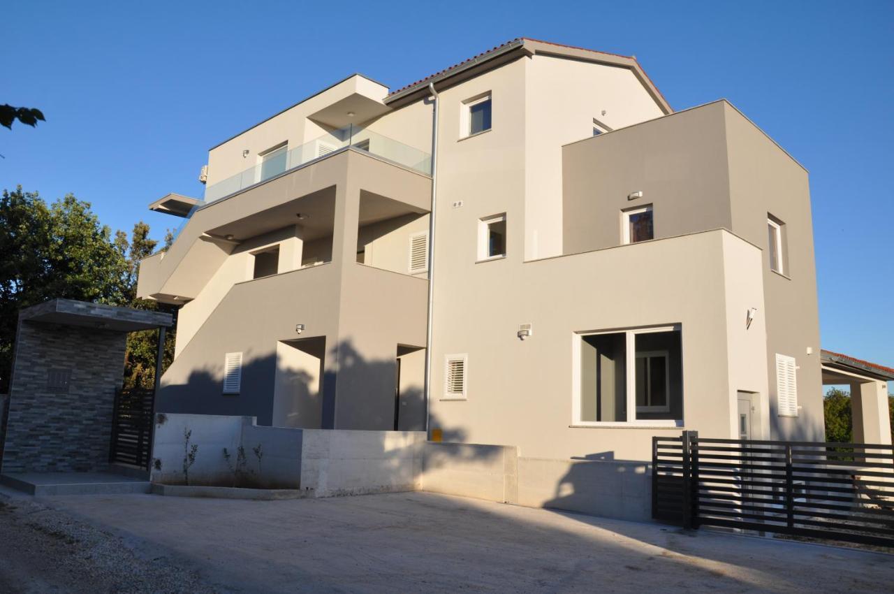 Aurora Apartment *